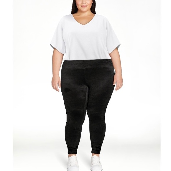 No Boundaries High Waist Plush Velour Christmas Leggings: size: Juniors XXXL(21) - Picture 6 of 7